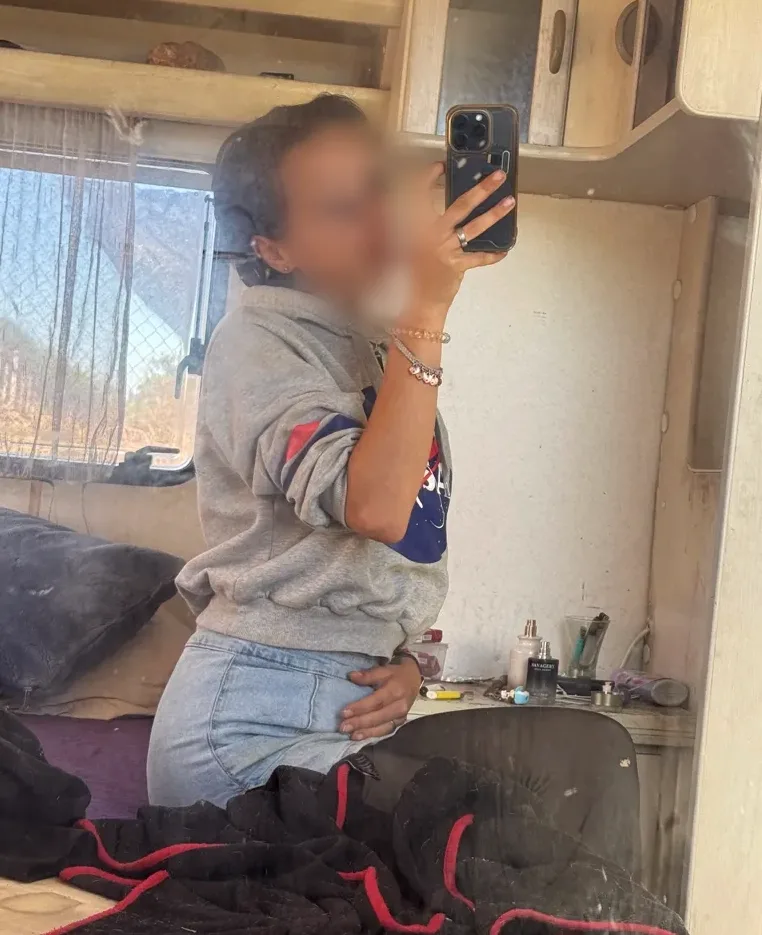 María, 24 años
